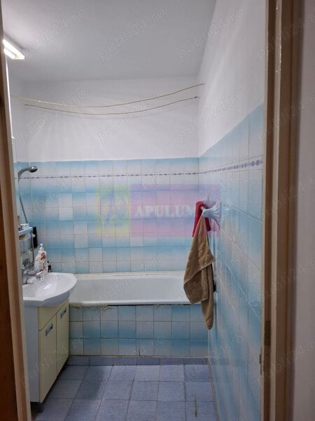 Vanzare apartament cu 3 camere in zona Dristor-Rm. Sarat